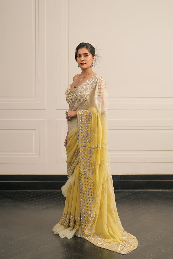 Gajra saree and blouse set